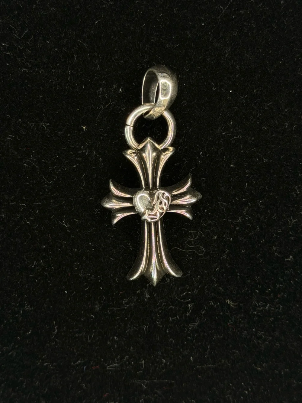 Chrome Hearts Floral Cross Middle Heart Unisex Pendant
